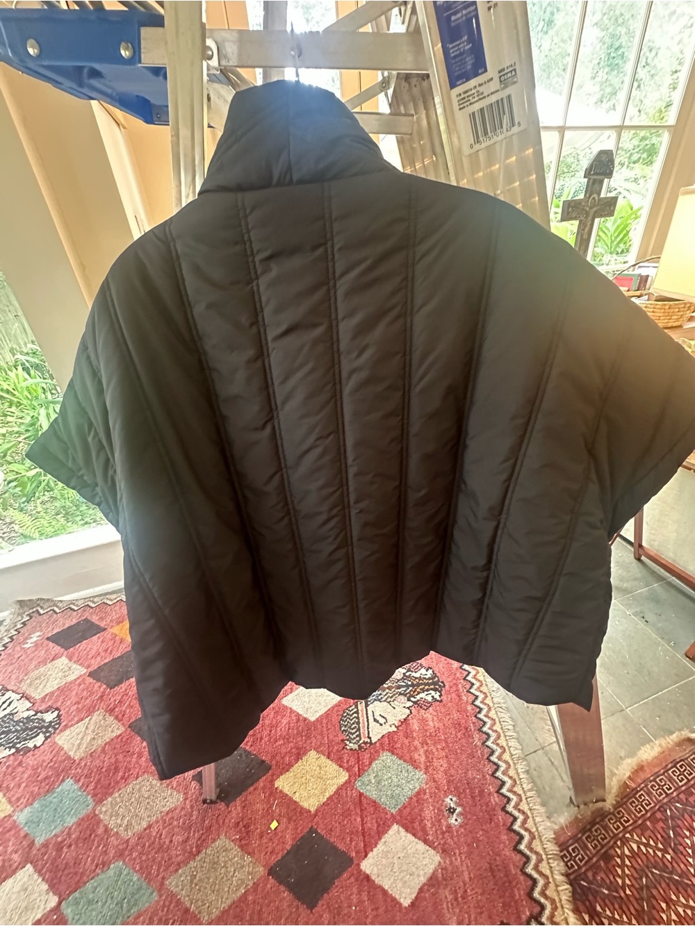 Women's Black Quilted Short Cape with Shawl Collar - Picture 3 of 3